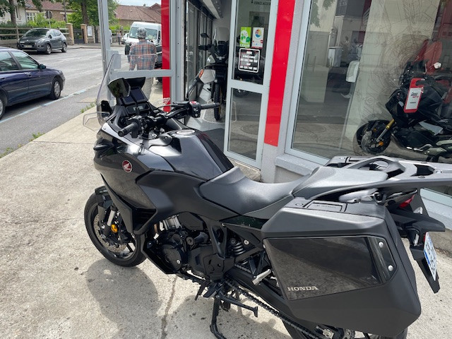 HONDA - NT1100 DCT - GOUSSAINVILLE