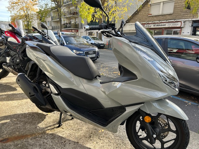 HONDA PCX 125 - GOUSSAINVILLE