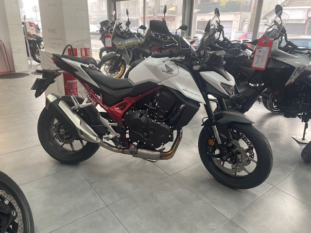 HONDA HORNET 750 A2 - GOUSSAINVILLE