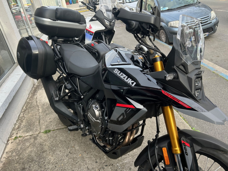SUZUKI VSTROM 800 DE - GOUSSAINVILLE