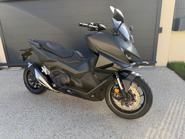 HONDA FORZA 750 - GOUSSAINVILLE